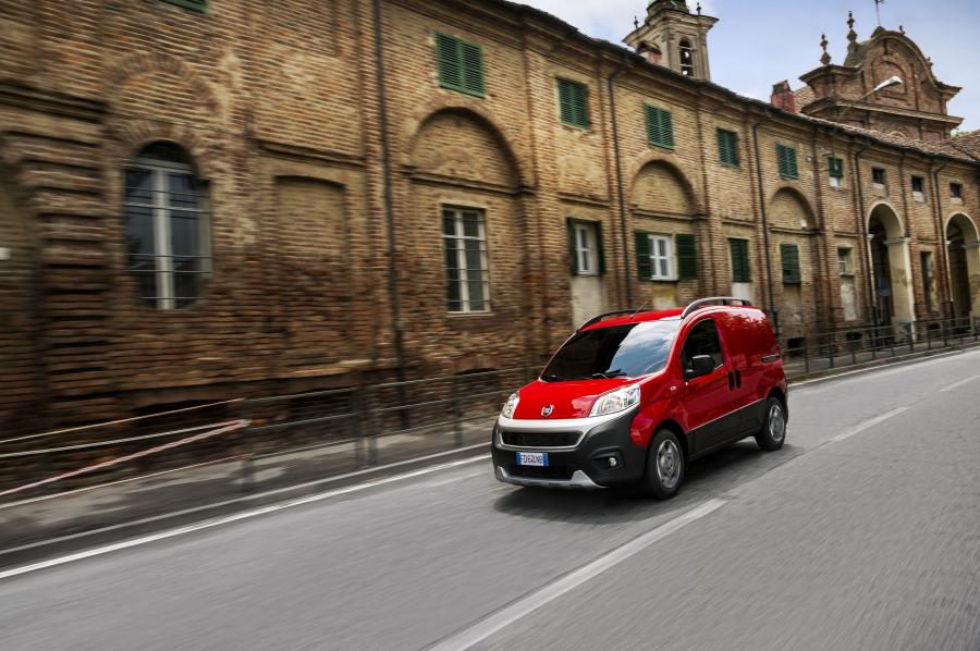  Fiat Fiorino Adventure 2016 года  (фото 1 из 8)